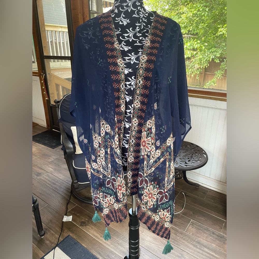 Mason & Belle Floral Patterned Kimono with Tassels